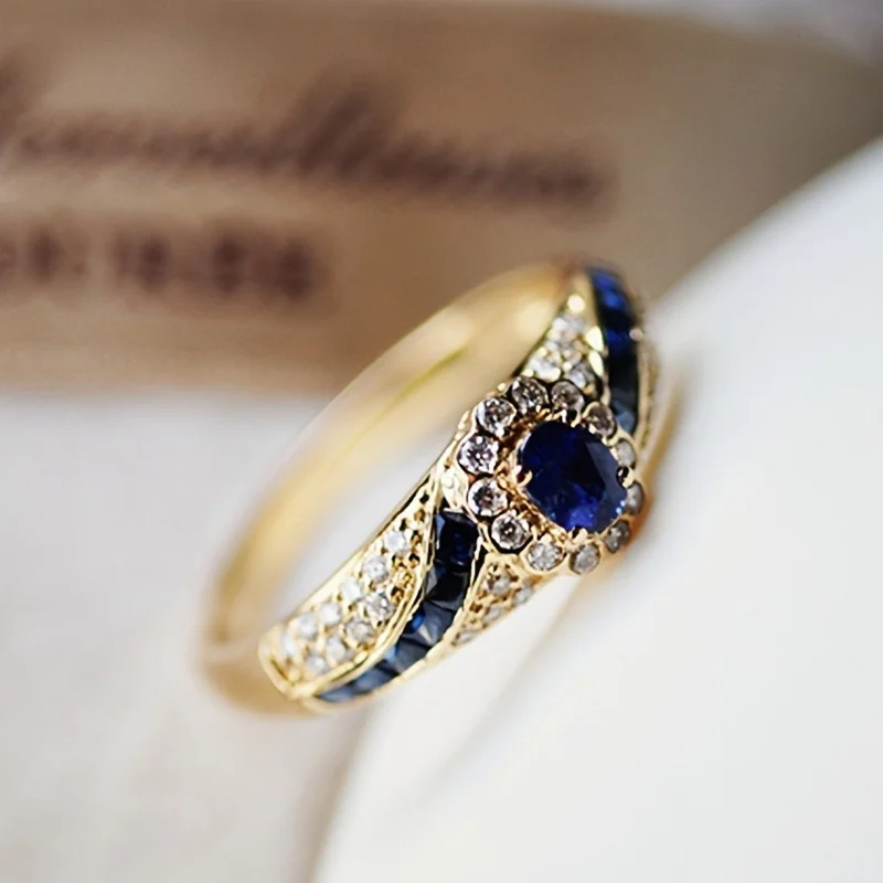 Women Formal Wear Designers - 1 elegante anello in lega color