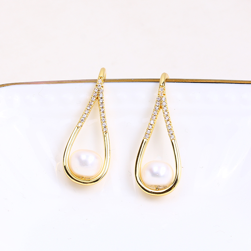 E052 Orecchini a Perno in Rame - Pearl Earring Stud recensione e prezzo