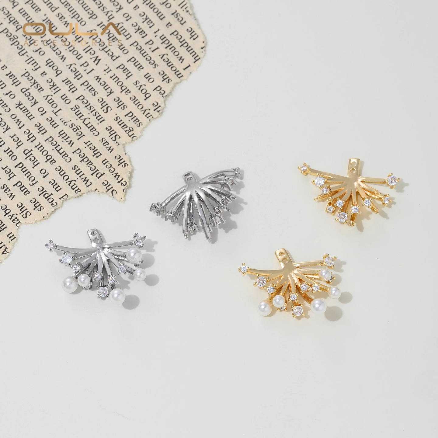 Orecchini a Perno con Zirconi  - Pearl Earring Stud recensione e prezzo