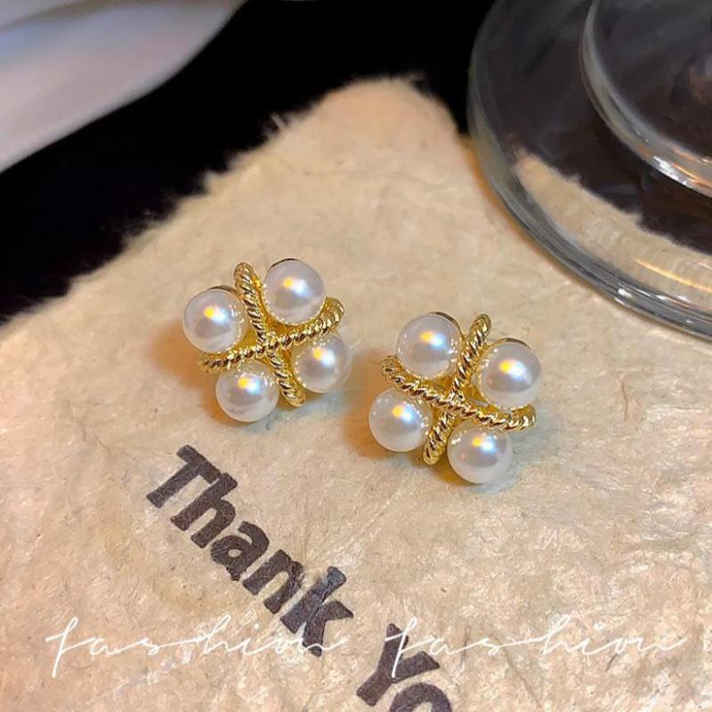 Orecchini a perla a croce in a - Pearl Earring Stud recensione e prezzo